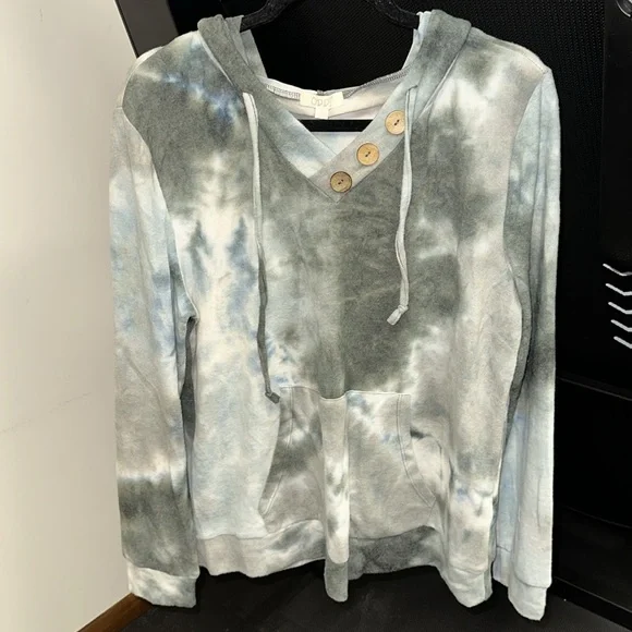 New with tags super soft Oddy hooded sweatshirt. - Picture 2 of 5